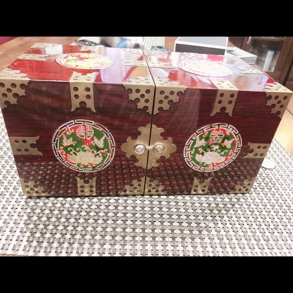 Jewelry Box - Picture 2 of 7